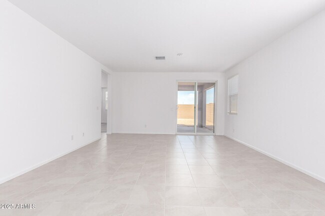 Foto del edificio - 4522 S 127th Ave