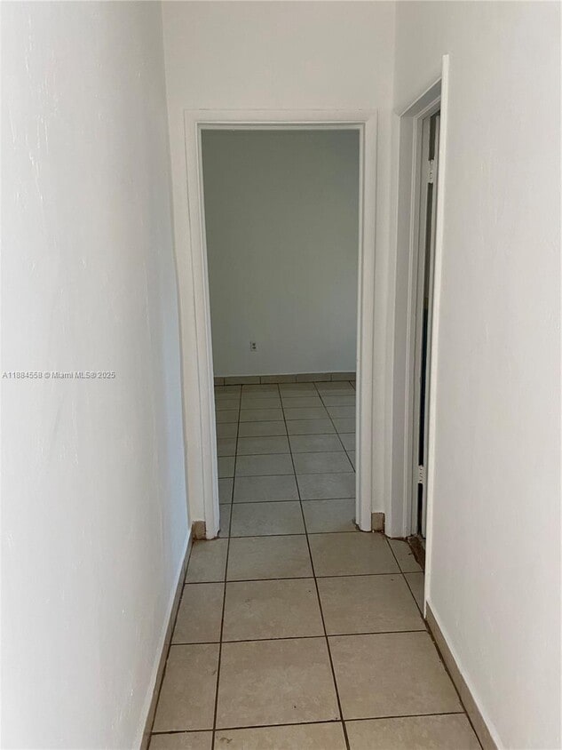 Foto del edificio - 100 NW 16th Ave