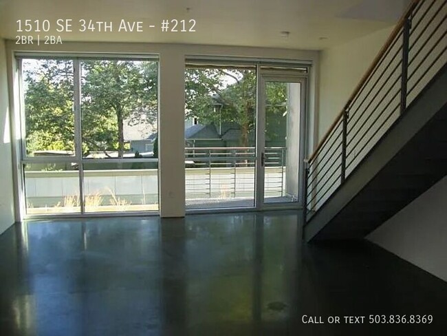 Building Photo - Spacious 2-Bedroom Condo in the Heart of H...