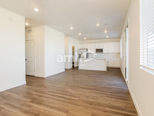 Foto del edificio - 20177 W Thomas Rd