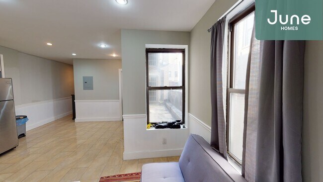 Building Photo - ROOM ONLY in 6-bed/2.0-bath Home