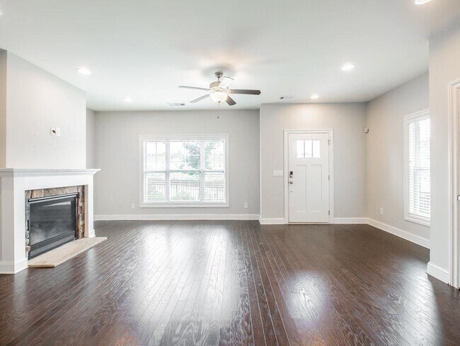 Foto del edificio - 878 Westmoreland Circle Northwest
