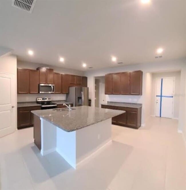 Building Photo - 2525 Arbor Wind Dr