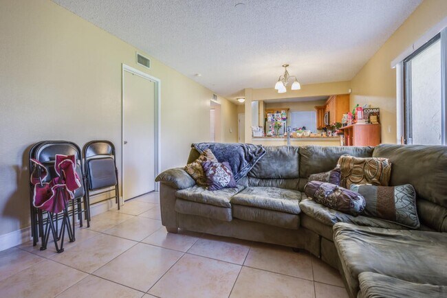 Building Photo - 1421 Windorah Way