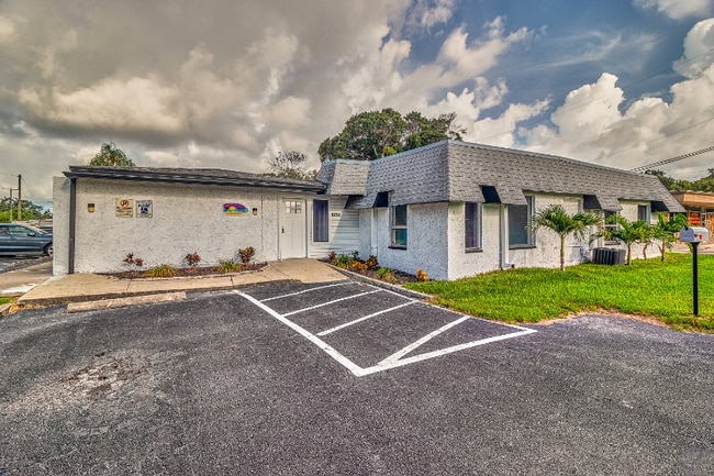 Building Photo - 1212 S Highland Ave