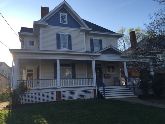 Exterior - 1406 3rd St SW