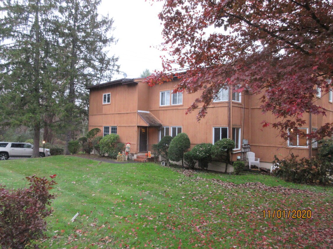 Primary Photo - 1050 Lucas Ave Ext