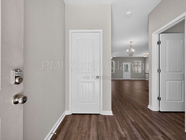Building Photo - 6446 Grey Fox Way