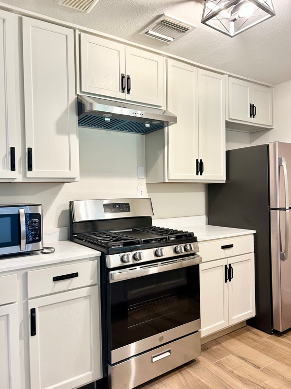 Photo - 1422 Hearthstone Dr House