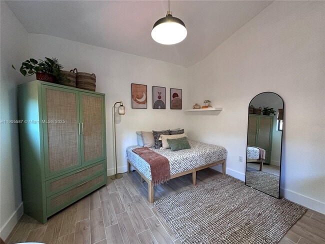 Foto del edificio - 52 NW 68th St