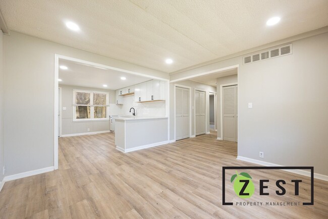 Building Photo - BEAUTIFUL HOME! OPEN HOUSE SATURDAY MAY 10...
