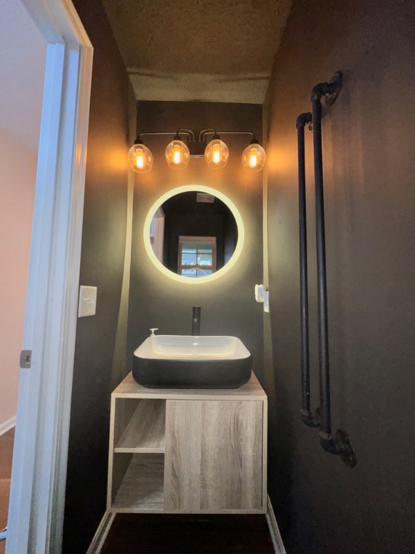 Foto del edificio - 983 Bandanna Dr