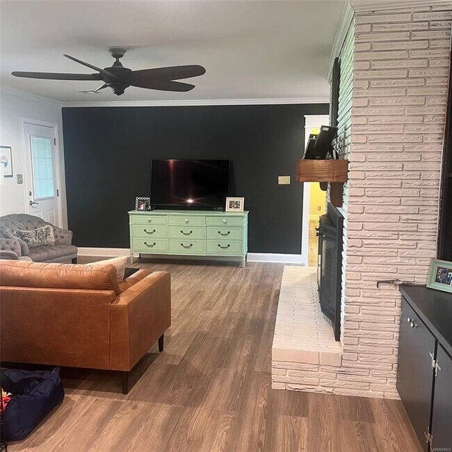 Foto del edificio - 317 Holly Ridge Dr