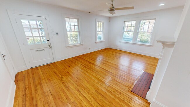 Foto del edificio - 608 N Jackson St