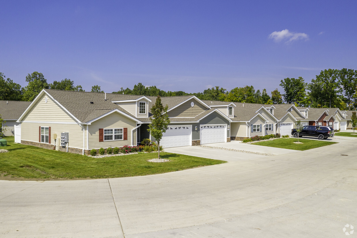 Primary Photo - Redwood Shelby Township