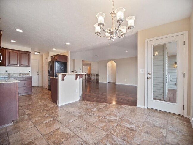Foto del edificio - 6106 S Brookhaven St