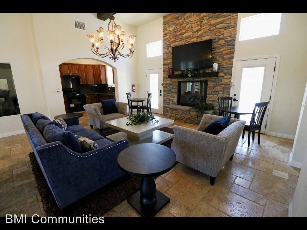 Foto principal - 606 S Riverside Ave