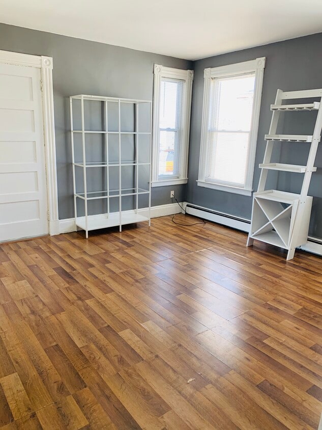 30 Madison Ave Unit 3, Hartford, CT 06106 Rentals in Hartford at 30