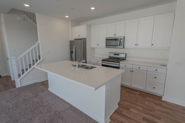 Foto del edificio - Five Points 3 Bedroom Home in Valencia!