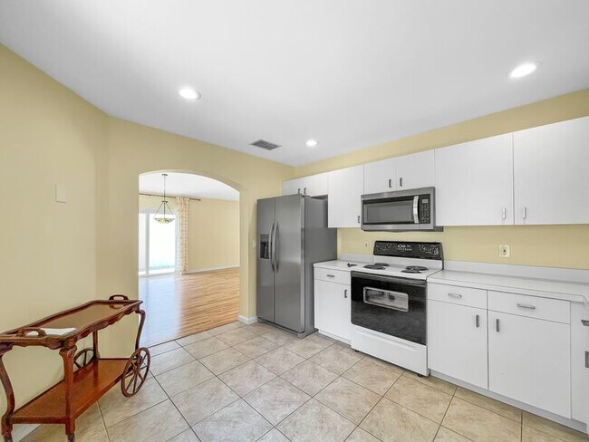 Foto del edificio - 4218 Snowdon St