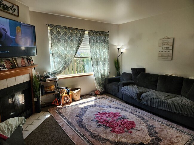 Foto del edificio - 2232-2234 Yew St