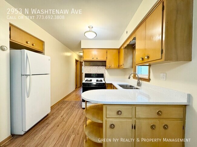 Foto del edificio - 2953 N Washtenaw Ave