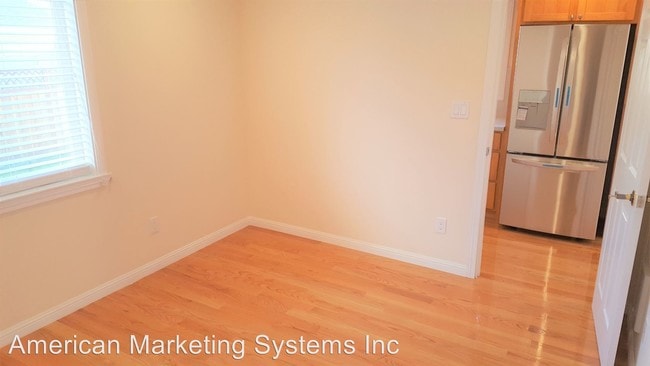 Building Photo - 601 Easton Ave