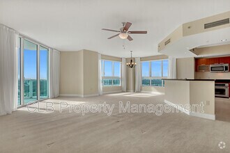 Building Photo - 231 Riverside Dr