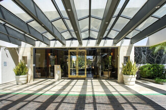 Foto del edificio - 121 S Hope St