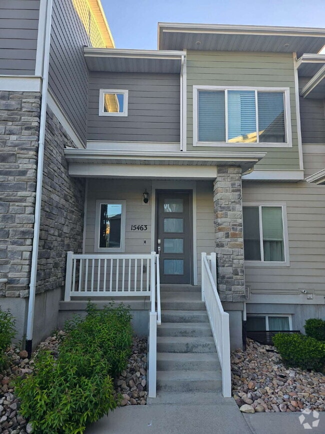 Building Photo - 15463 Capri Heights Ln