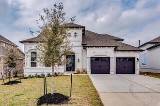 Building Photo - 913 Villa Rialto View