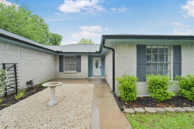 Building Photo - 21211 Park Mt Dr