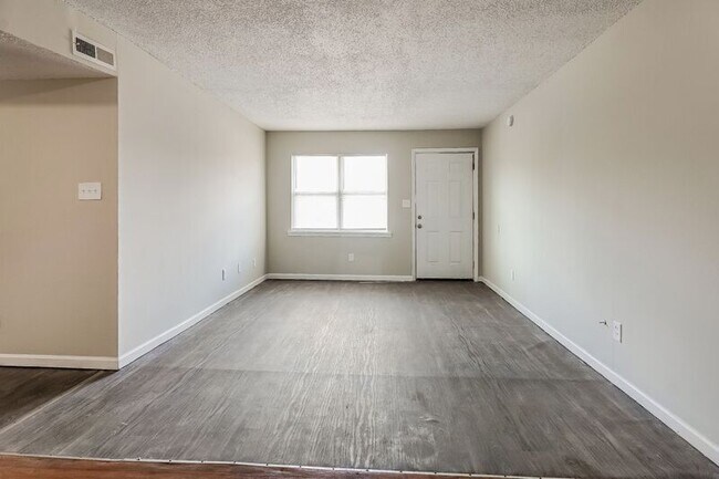 Foto del edificio - 8001 1st Ave S