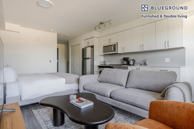 Foto del edificio - 4609 Union Bay Pl NE