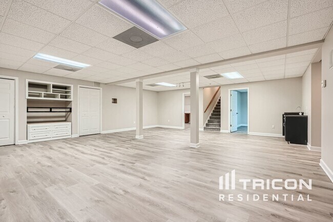 Building Photo - 110 Rockhurst Chase