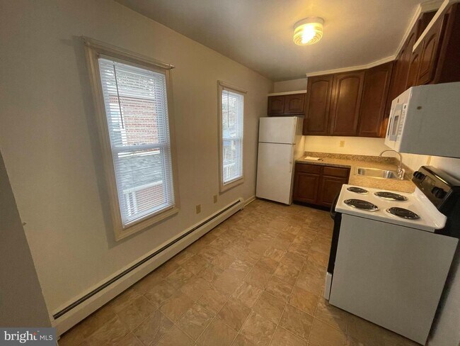 Foto del edificio - 516 N Franklin St