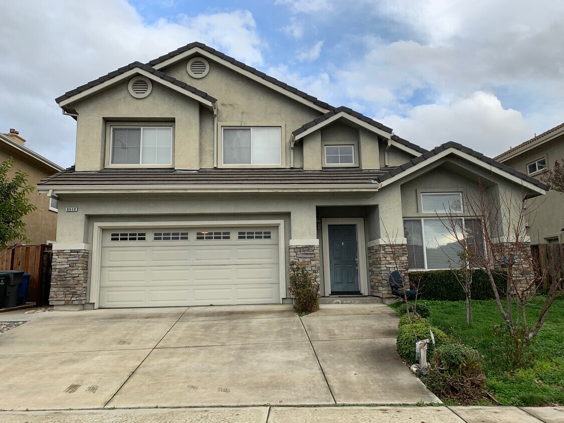 Primary Photo - 9510 Saddler Dr