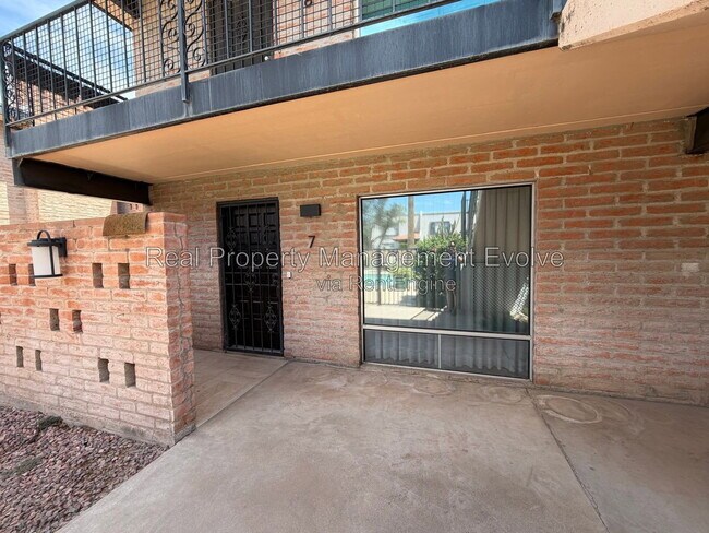 Foto del edificio - 7401 E Northland Dr