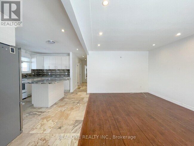 Building Photo - 99 Warren Ave