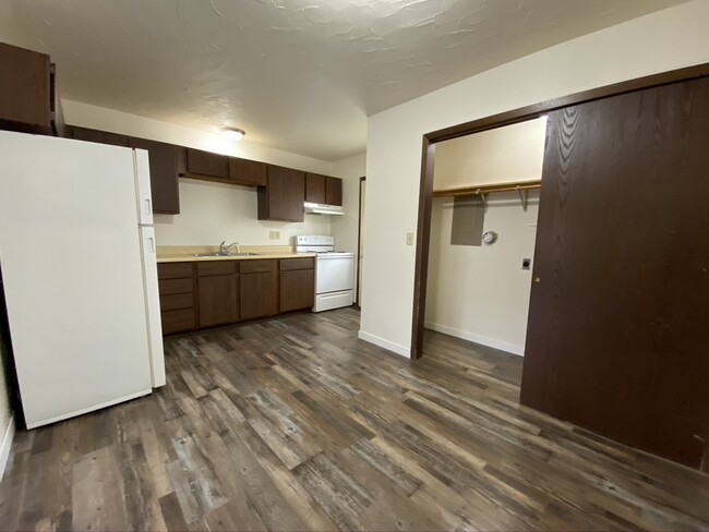 1011 East Ave North - Apartments in Onalaska, WI | Apartments.com