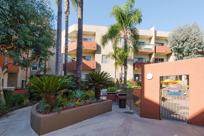 Foto del edificio - Glenoaks Gardens