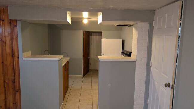 Building Photo - 4527 Tuxedo Ave