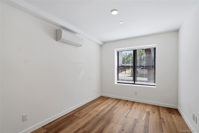 Foto del edificio - 62-60 60th St