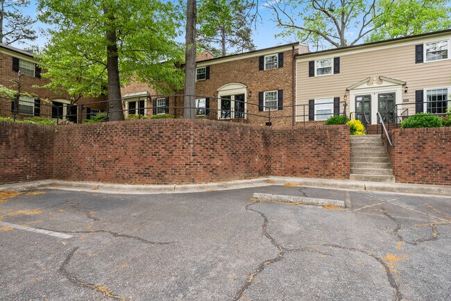 Building Photo - 3749 Yorktown Pl