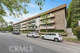 Foto del edificio - 525 N Sycamore Ave