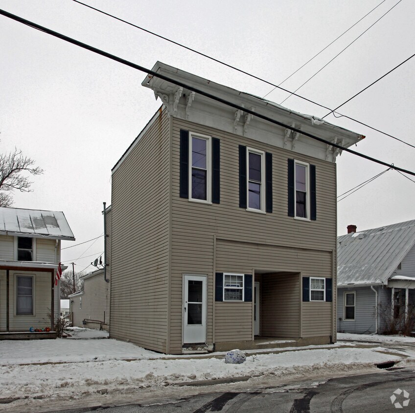 Building Photo - 111 N Main St