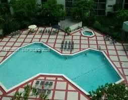 Foto del edificio - 17021 N Bay Rd