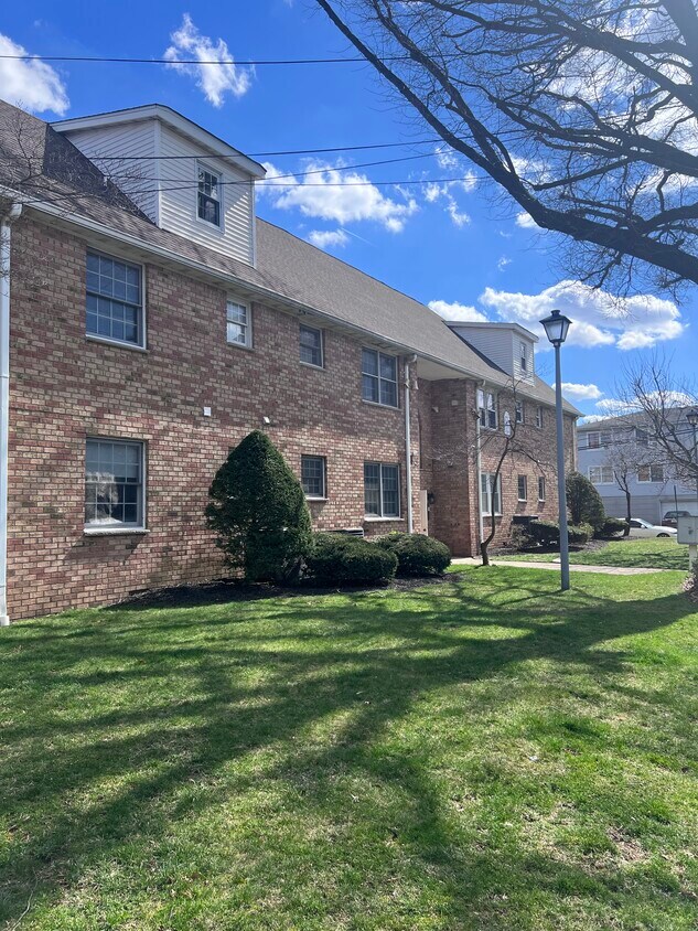 178 Stephens St Unit A2, Belleville, NJ 07109 Condo for Rent in