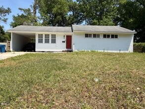 Building Photo - 508 Henderson Dr