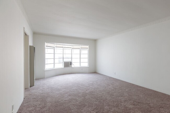 Foto del edificio - 4909 Coldwater Canyon Ave